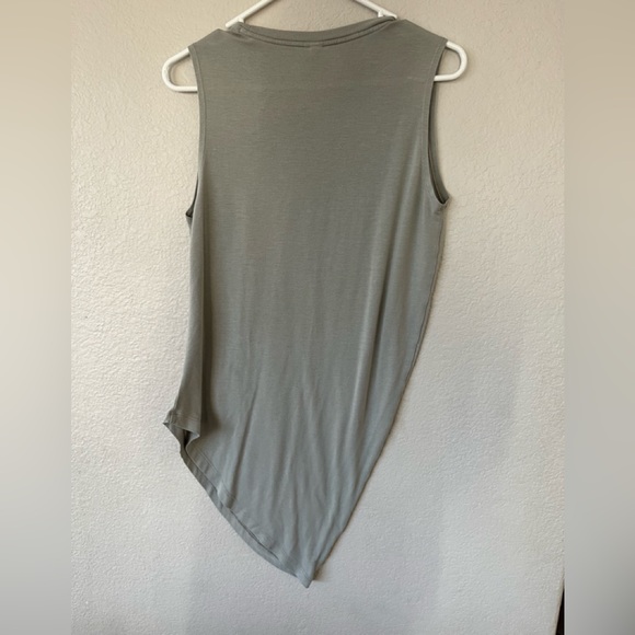 Athleta cloudlitht restore sage green tank small - Picture 4 of 5